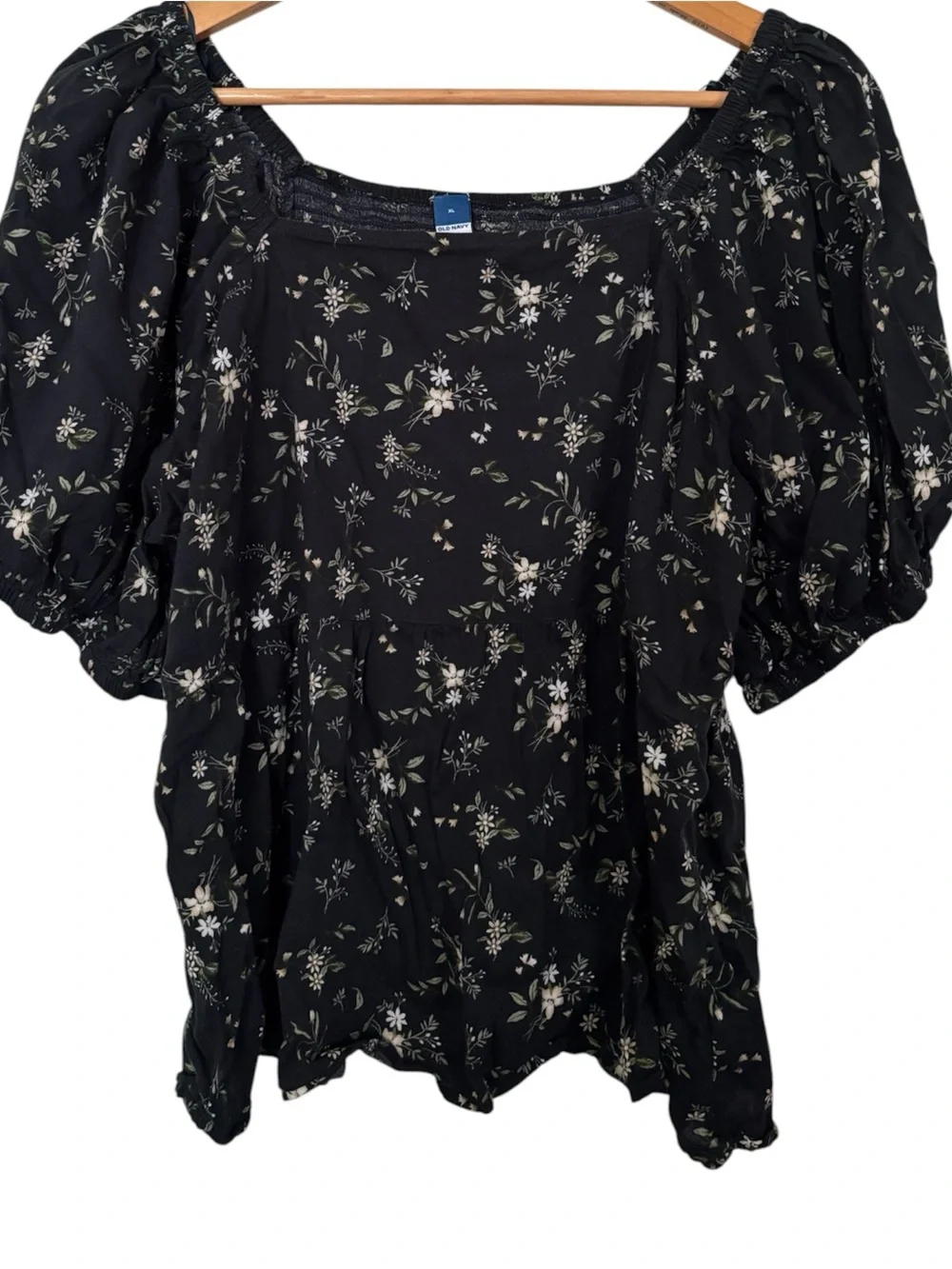 💥 Old Navy Puff-Sleeve Smocked Floral-Print Swing Blouse